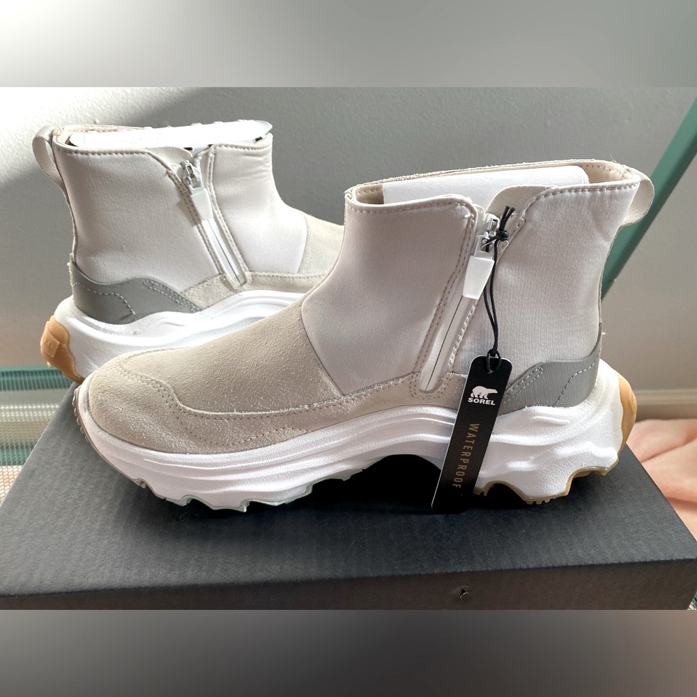 Sorel Women's Kinetic Breakthru Acadia Waterproof Boot ✨ Chalk + Sea Salt Size 8 - Picture 4 of 10
